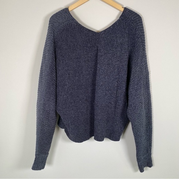 Urban Outfitters Slouchy Chunky Knit V-Neck Pullover Sweater Top Blue Size Small - Picture 5 of 5
